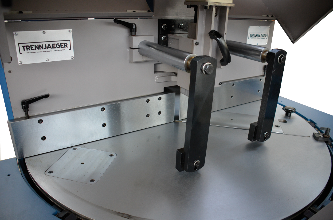 LTS 520 HA Heavy-Duty Work Table that swivels or miters to 30 degrees left or right. Swivel or miter cutting cold saw with large material flat base for production saw cutting Trennjaeger 520